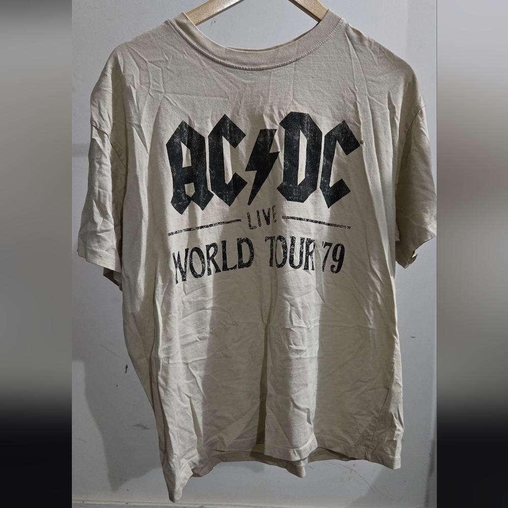 H&M Women's Beige AD DC Graphic Short Sleeve Tee